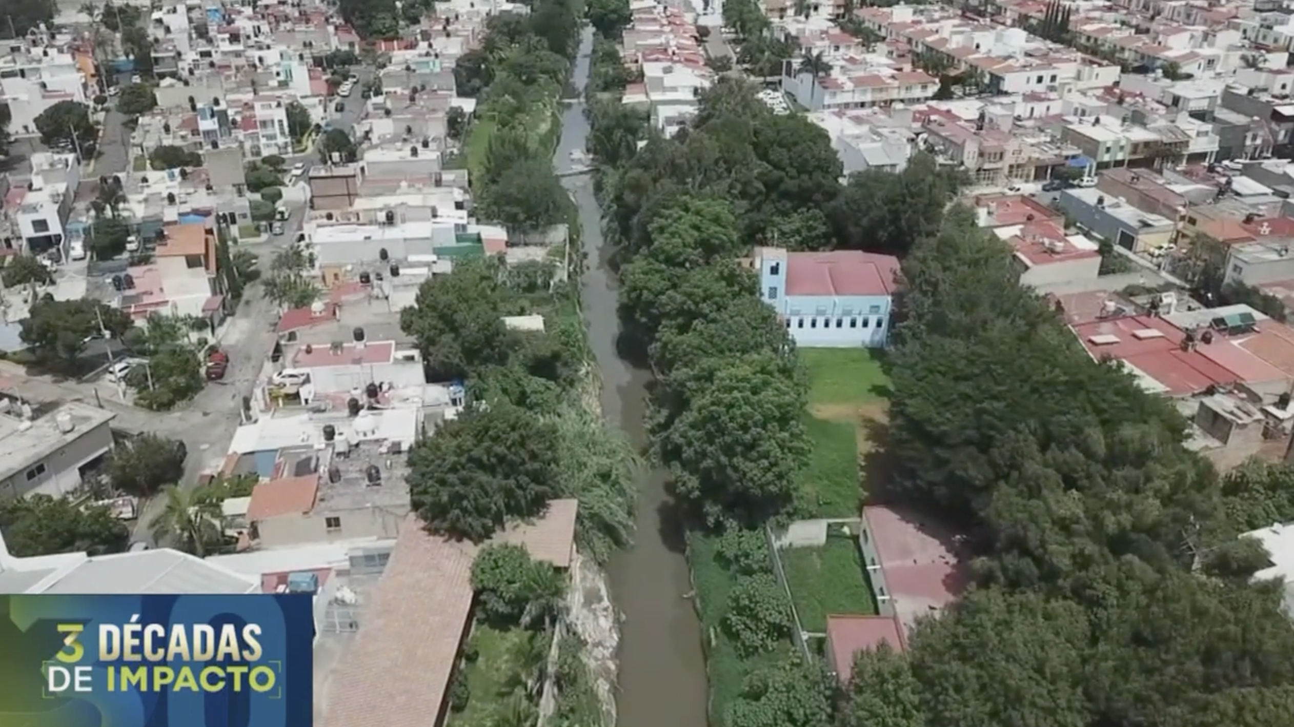 Viven sobre bombas de tiempo, decenas de habitantes en Tlaquepaque, México por Ahtziri Cárdenas.